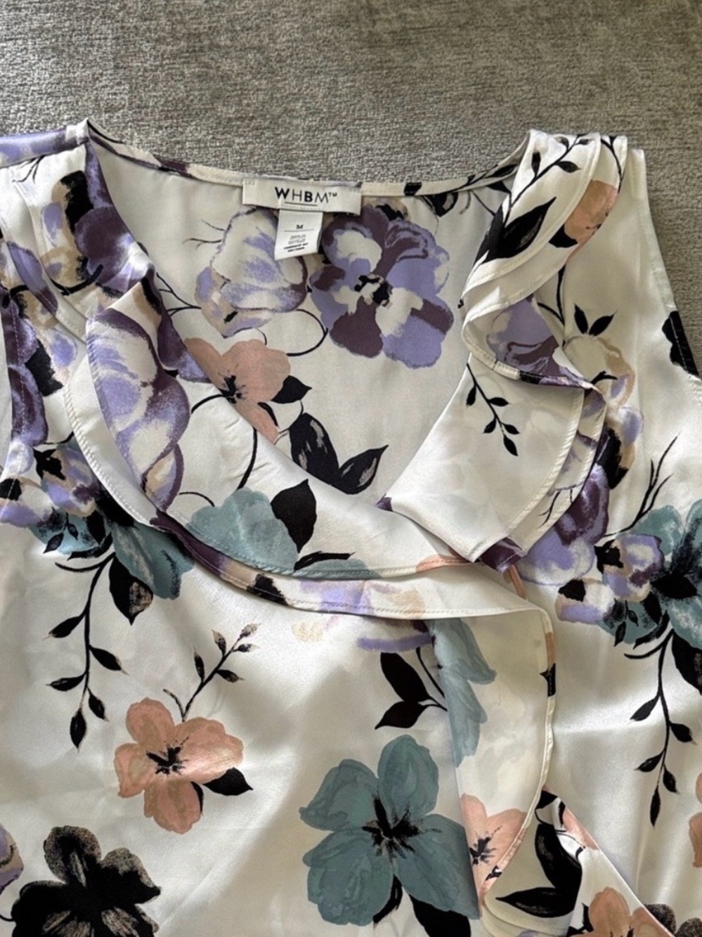 White House Black Market Floral Ruffle Sleeveless Blouse Satin Tank Medium - Picture 3 of 3